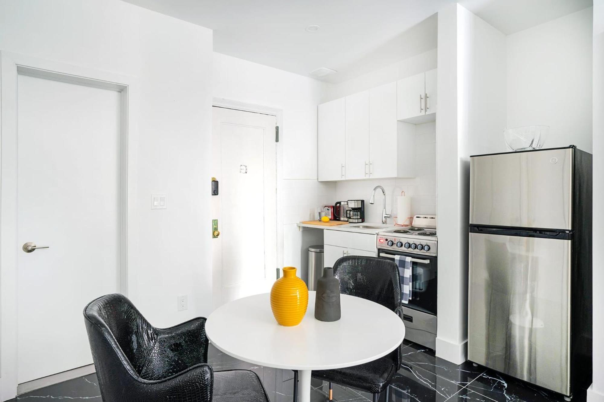 444-2C Beautiful 1Br Midtown West Apartment New York City Exterior photo